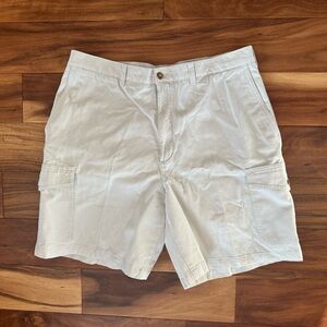 Savane Cream Cargo Shorts size 38